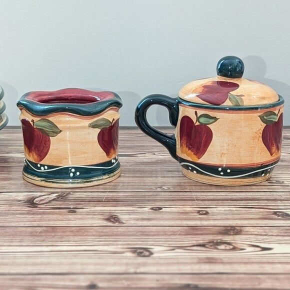 Vintage Casa Varo Hand Painted Country Apple Ceramic Sugar and Cream Set Dishes - Picture 1 of 4
